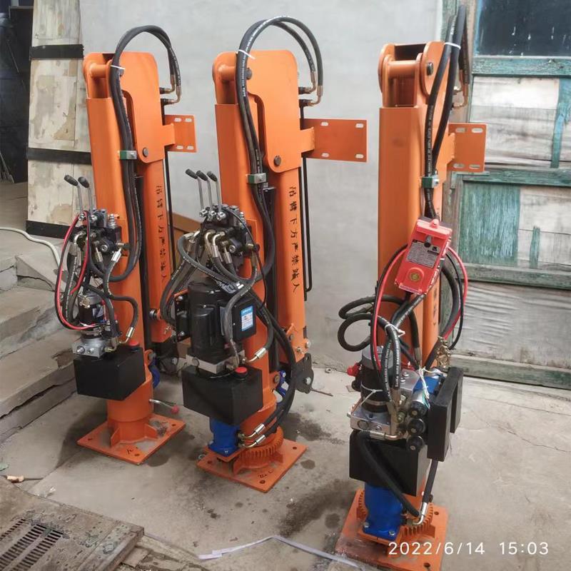 扎鲁特旗重汽蓝牌随车吊 3.2吨 国六动力强 液压驱动 农用自卸起重机