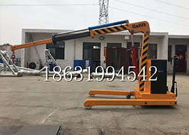 扎鲁特旗随车吊机小型履带吊搬运自走可移动式车载随车吊机绞盘自走可移动式